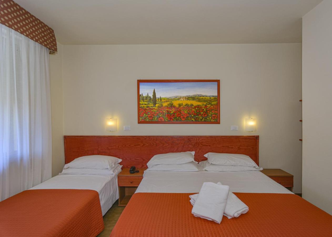 Liu Hotel 3*