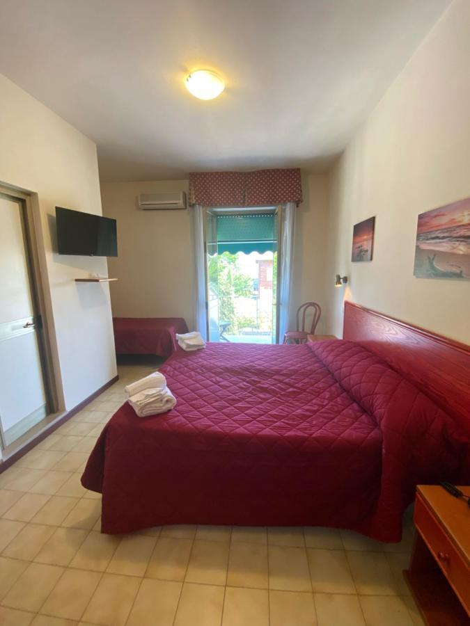 Liu Hotel 3*