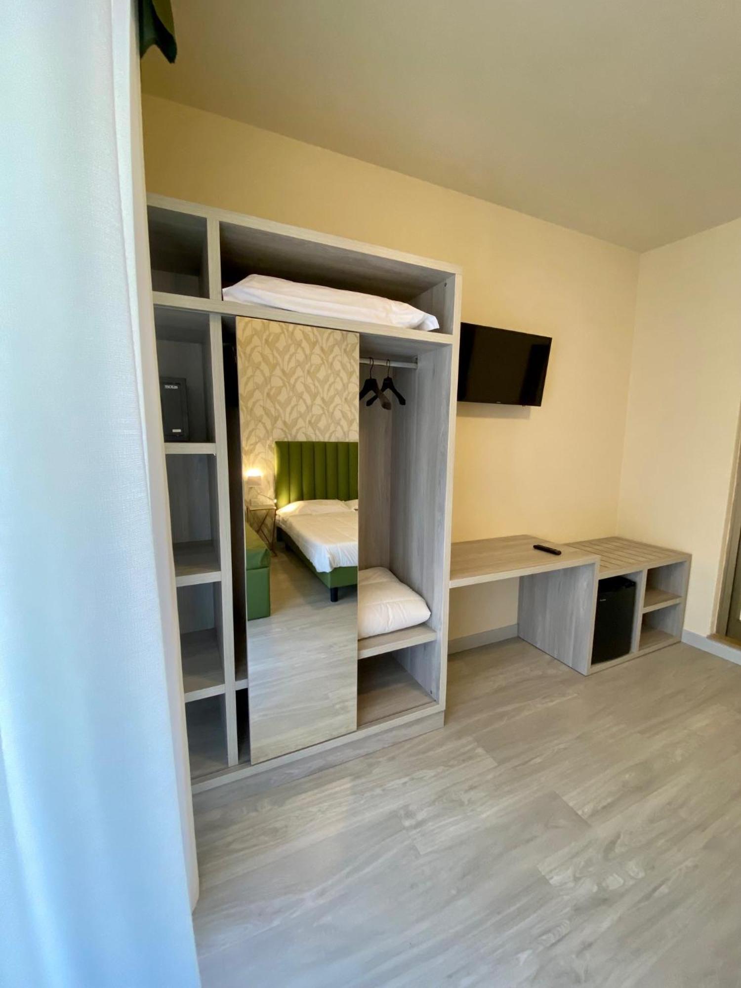 Liu Hotel 3*